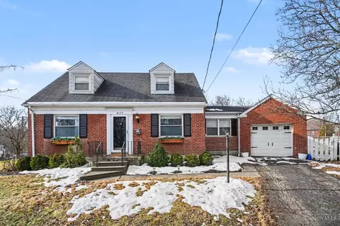 4153 Paxton Woods Ln, Cincinnati, OH 45209