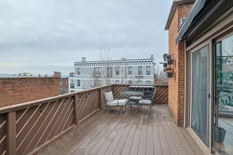 Exterior - 1004 Celestial St, Cincinnati, OH 45202 photo 4 of 9
