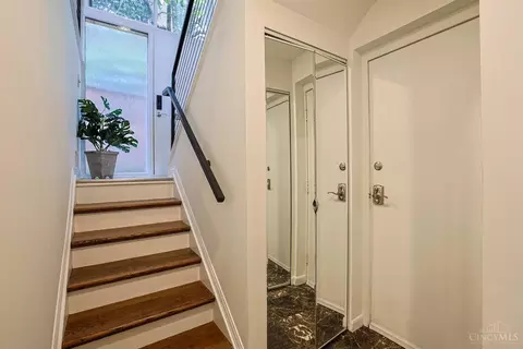 Entry Way - 1004 Celestial St, Cincinnati, OH 45202 photo 3 of 4