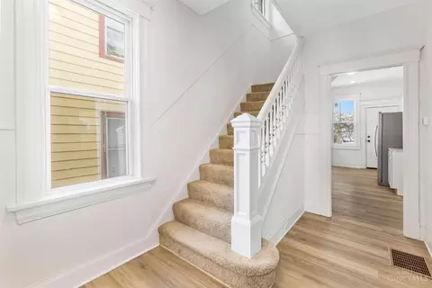 Entry Way - 3136 Harvard Ave, Cincinnati, OH 45207 photo 1 of 2