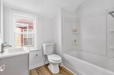 Bath - 3136 Harvard Ave, Cincinnati, OH 45207 photo 1 of 1