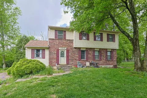 3858 Heritage Oaks Dr, Amelia, OH 45102