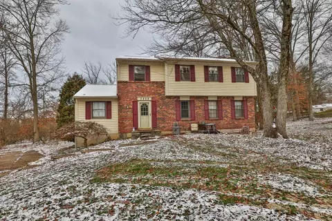 3858 Heritage Oaks Dr, Amelia, OH 45102