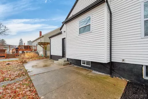 Exterior - 6781 Somerset Dr, Cincinnati, OH 45224 photo 6 of 10