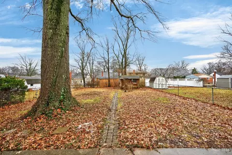 Exterior - 6781 Somerset Dr, Cincinnati, OH 45224 photo 5 of 10