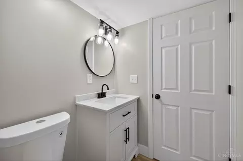 Bath - 6781 Somerset Dr, Cincinnati, OH 45224 photo 8 of 9