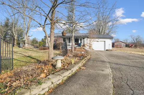 2650 Spring St, Bethel, OH 45106
