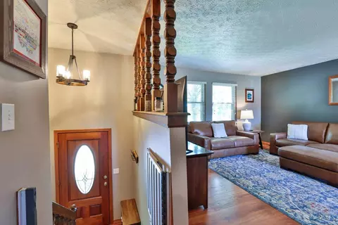 Entry Way - 57 Landis Cir, Millville, OH 45013 photo 1 of 1