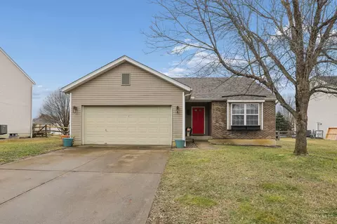 11 Finch Ct, Amelia, OH 45102