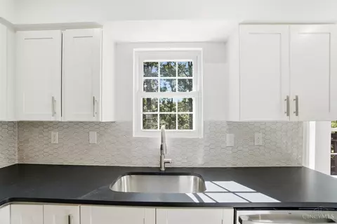 Kitchen - 673 Brandy Way, Cincinnati, OH 45244 photo 5 of 5