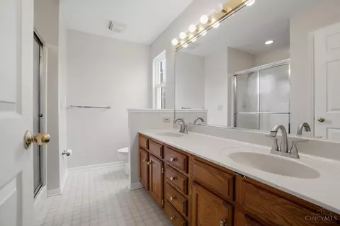 Bath - 1090 Galbraith Rd, Cincinnati, OH 45231 photo 1 of 3