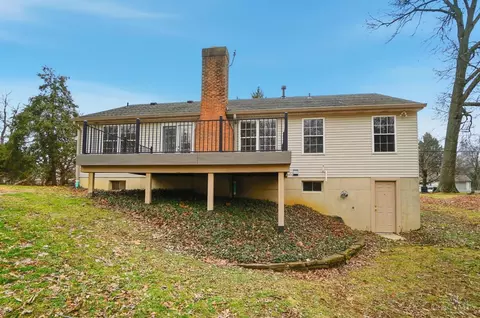 Exterior - 1090 Galbraith Rd, Cincinnati, OH 45231 photo 5 of 6