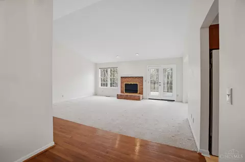 Living - 1090 Galbraith Rd, Cincinnati, OH 45231 photo 1 of 4
