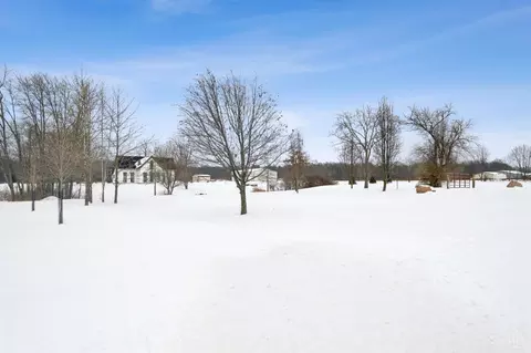 2432 Bauer Rd, Batavia Twp, OH 45103 photo 3