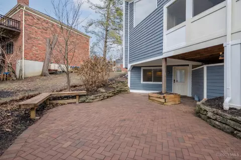 Exterior - 9933 Hampstead Ct, West Chester, OH 45241 photo 9 of 10