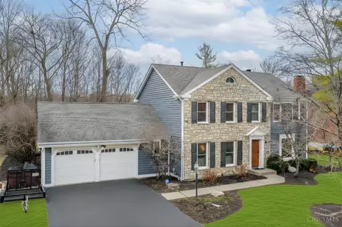 9933 Hampstead Ct, West Chester, OH 45241