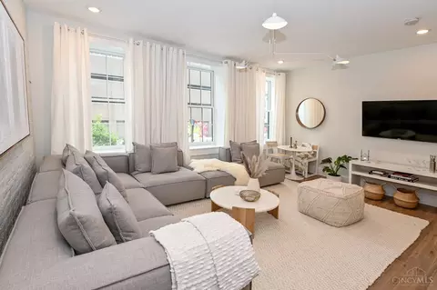 11 E Court St, Cincinnati, OH 45202