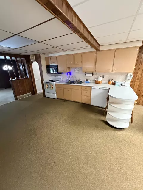 Kitchen - 207 Biddle Ave, Harrison, OH 45030 photo 1 of 1