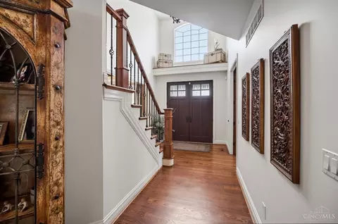 Entry Way - 961 River Forest Dr, Hamilton Township, OH 45039 photo 2 of 9