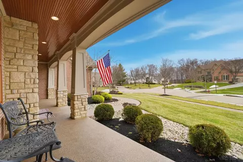 Exterior - 961 River Forest Dr, Hamilton Township, OH 45039 photo 3 of 12