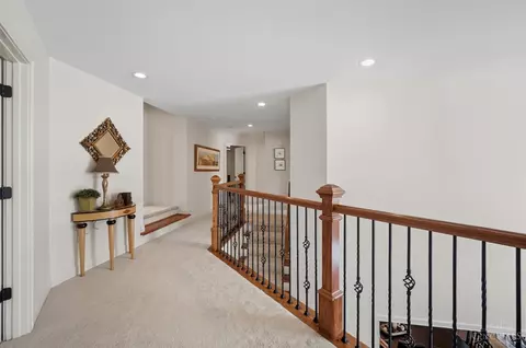 Entry Way - 961 River Forest Dr, Hamilton Township, OH 45039 photo 7 of 9
