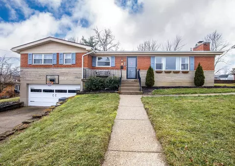 3911 Robinhill Dr, Cincinnati, OH 45211