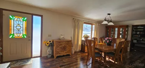 Entry Way - 548 Shultz Dr, Hamilton, OH 45013 photo 1 of 2