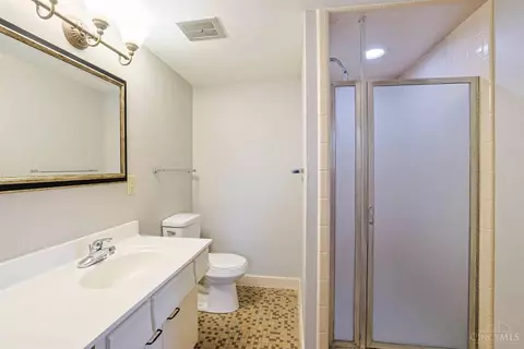 Bath - 8768 Cavalier Dr, Cincinnati, OH 45231 photo 1 of 2