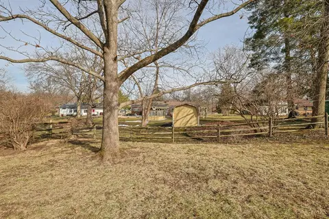 Exterior - 8768 Cavalier Dr, Cincinnati, OH 45231 photo 7 of 11