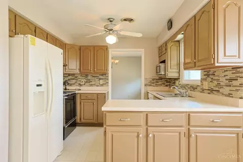 Kitchen - 8768 Cavalier Dr, Cincinnati, OH 45231 photo 1 of 6