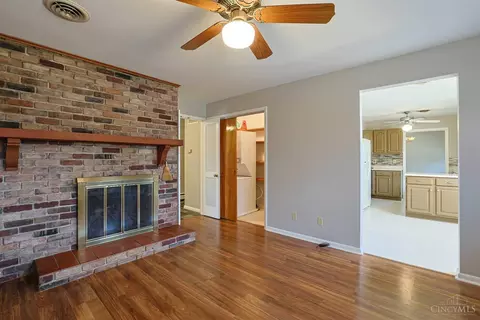 Living - 8768 Cavalier Dr, Cincinnati, OH 45231 photo 7 of 9