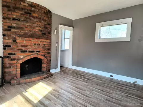 Living - 1647 Dewey Ave, Cincinnati, OH 45205 photo 2 of 2