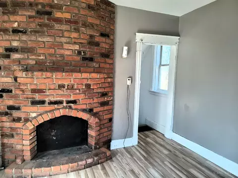 Living - 1647 Dewey Ave, Cincinnati, OH 45205 photo 1 of 2