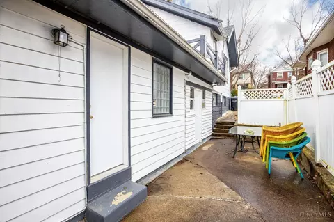 Exterior - 1031 Schiff Ave, Cincinnati, OH 45205 photo 2 of 5