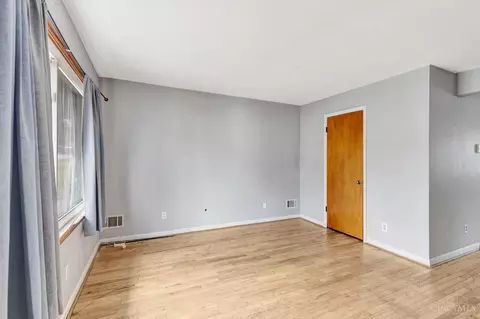 Living - 1031 Schiff Ave, Cincinnati, OH 45205 photo 5 of 6