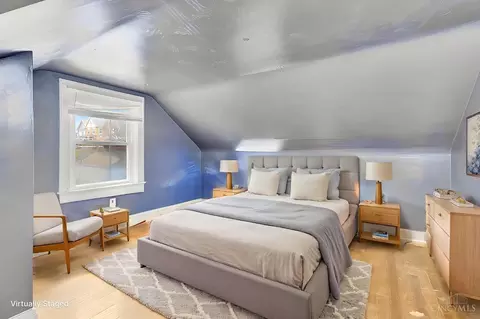 Bedroom - 1031 Schiff Ave, Cincinnati, OH 45205 photo 5 of 12