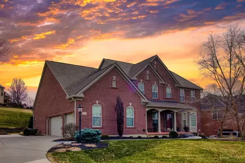 2274 Pointe Pl, Cincinnati, OH 45244