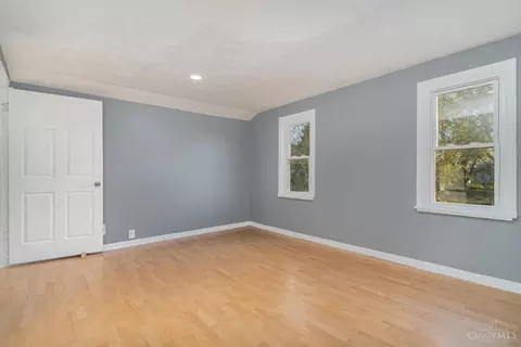 Bedroom - 412 Walnut St, Elmwood Place, OH 45216 photo 7 of 8