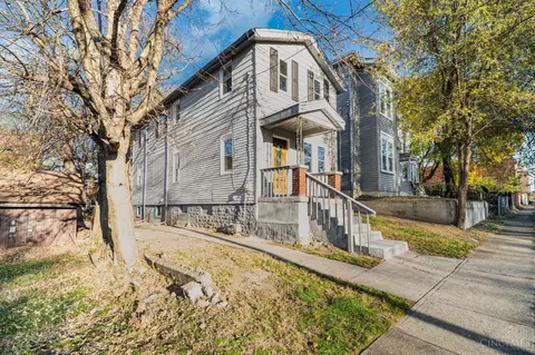 Exterior - 412 Walnut St, Elmwood Place, OH 45216 photo 2 of 4