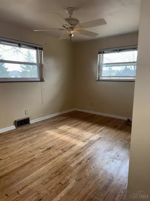 Bedroom - 11955 Mill Rd, Cincinnati, OH 45240 photo 3 of 5