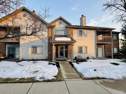 8854 Eagleview Dr, West Chester, OH 45069