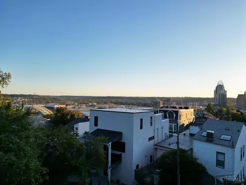 949 Pavilion St, Cincinnati, OH 45238