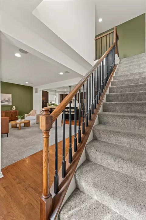 Entry Way - 5704 Adelphi St, Cincinnati, OH 45227 photo 3 of 5