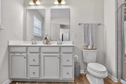 Bath - 2930 Cardiff Ct, Hamilton, OH 45011 photo 3 of 4