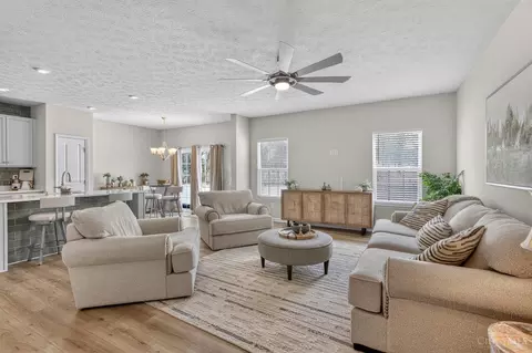 Living - 2930 Cardiff Ct, Hamilton, OH 45011 photo 1 of 4