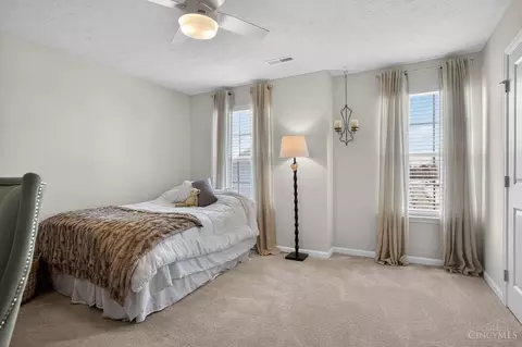 Bedroom - 2930 Cardiff Ct, Hamilton, OH 45011 photo 3 of 6