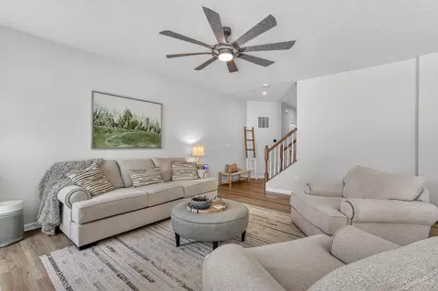 Living - 2930 Cardiff Ct, Hamilton, OH 45011 photo 4 of 4