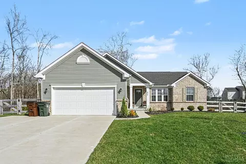 454 Pleasant Ridge Dr, Lebanon, OH 45036