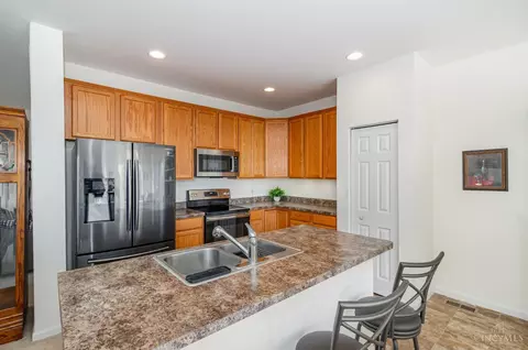 Kitchen - 856 Hocking Meadow Cir, Monroe, OH 45050 photo 1 of 2