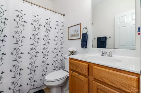 Bath - 856 Hocking Meadow Cir, Monroe, OH 45050 photo 2 of 3